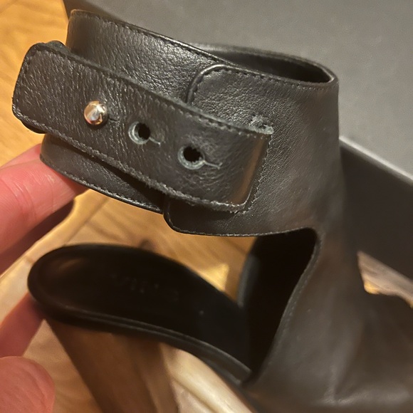 VINCE Addie booties - Picture 4 of 10